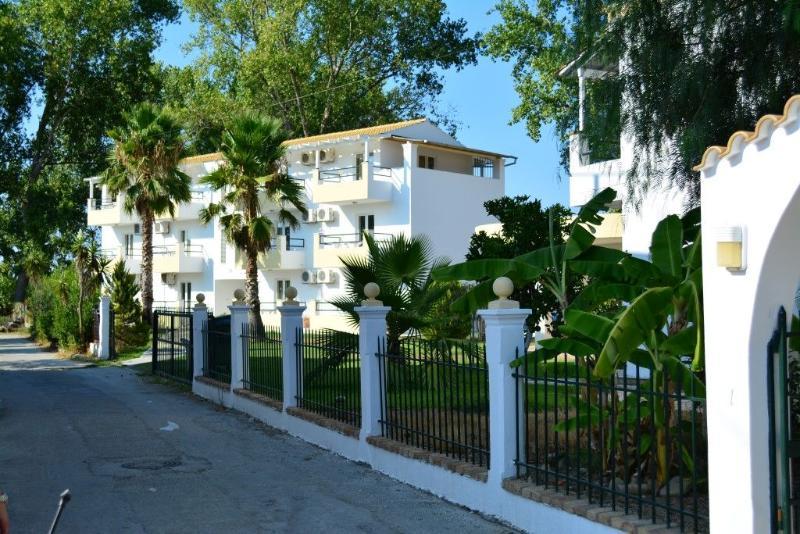 Cavo D' Oro Complex Apartment Kávos Екстериор снимка